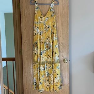 TORRID Size 00 (Fits M/10) Yellow Floral Maxi Dress
